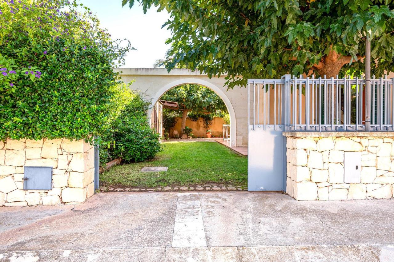 Villa Aura Marina di Modica Bagian luar foto